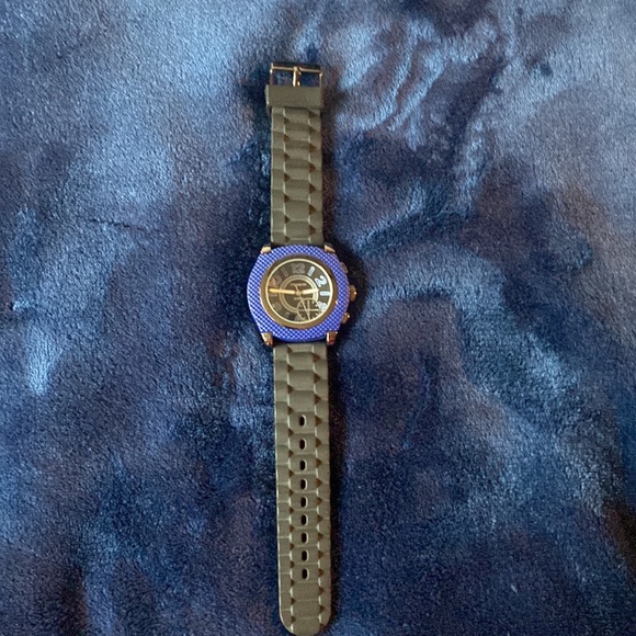 Titanium Quartz Watch (needs new batteries) - Picture 5 of 5